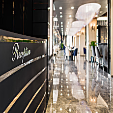Royal Palace Hotel